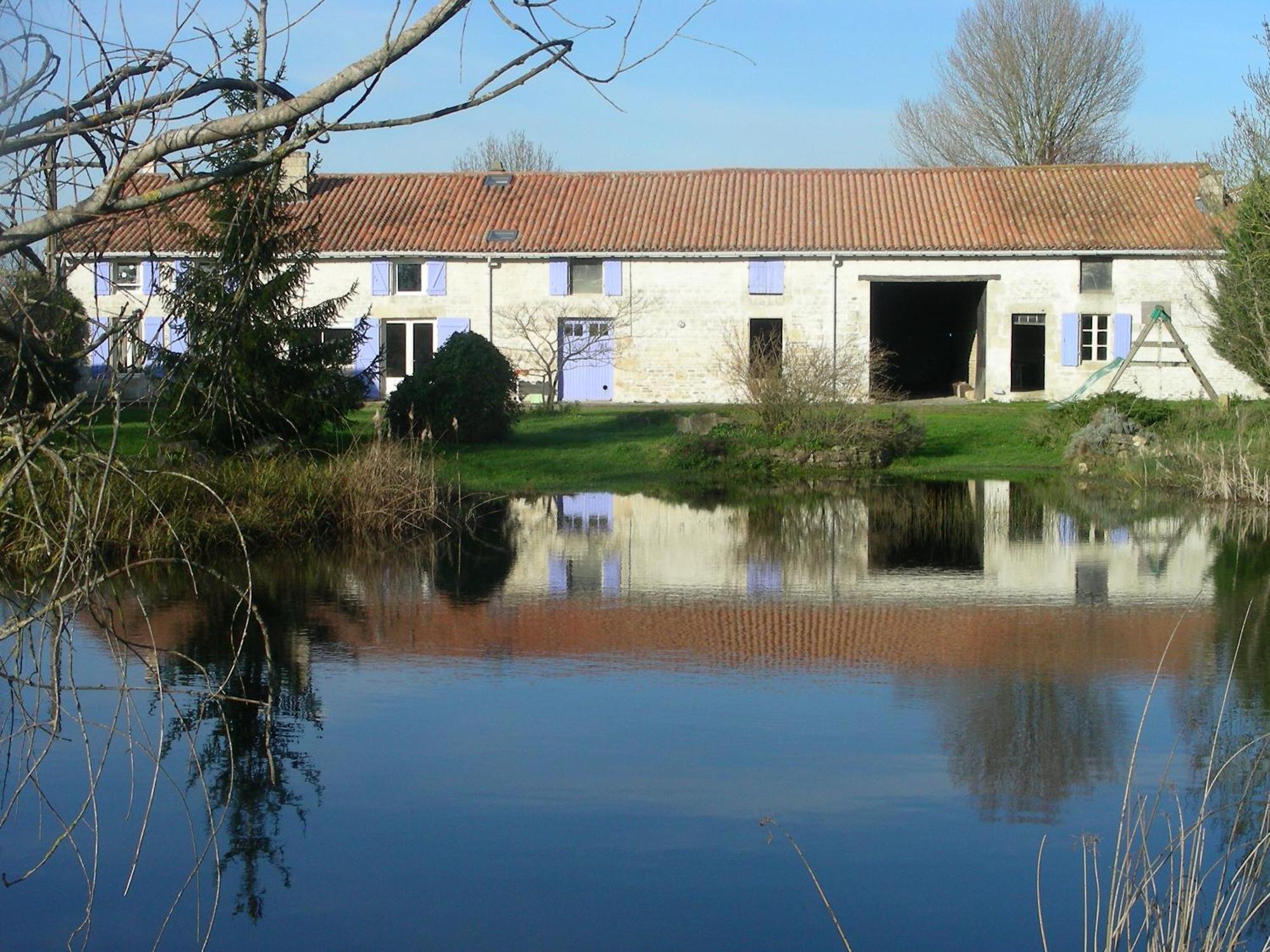 Chambres D'Hotes Entre Niort Et Marais Poitevin Bessines Exteriör bild